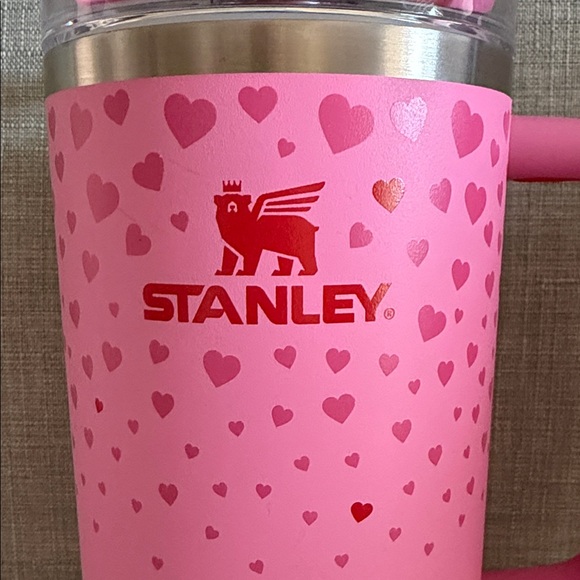 Stanley 1913 Pink Heart Pattern Tumbler 40 oz. - MINT! - Picture 2 of 6